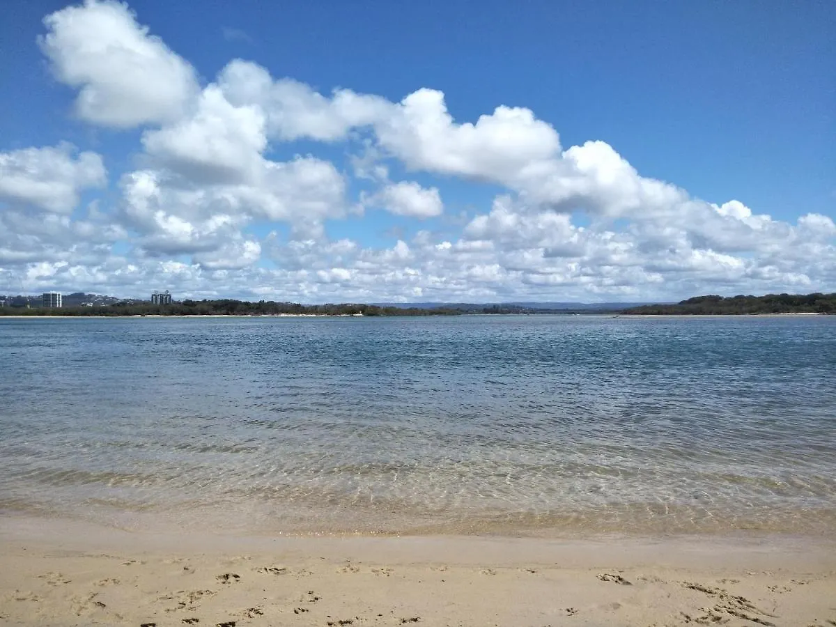 Mudjimba Beach Holiday Home 0*,