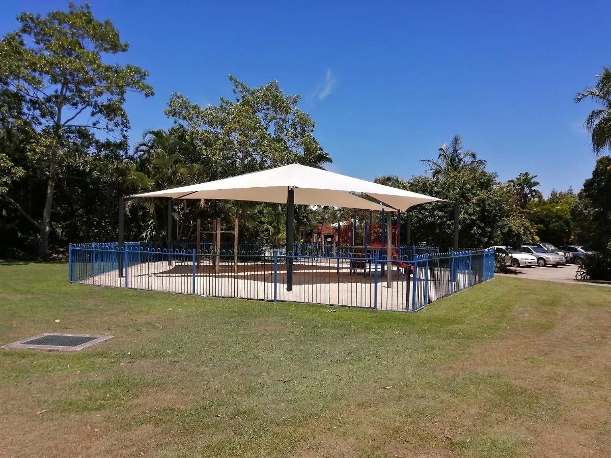 Mudjimba Beach Holiday Home 0*,  Australia